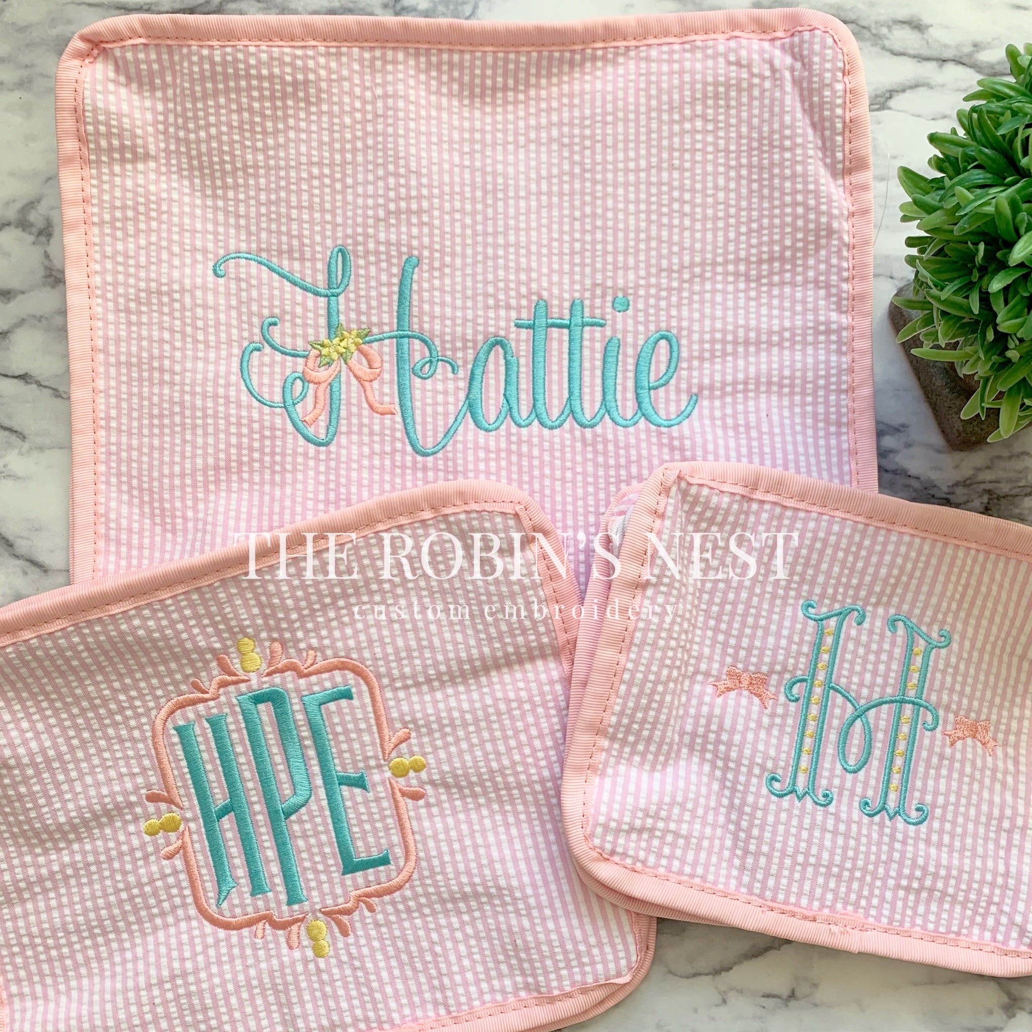 The Robin's Nest Embroidery Seersucker Stacking Set